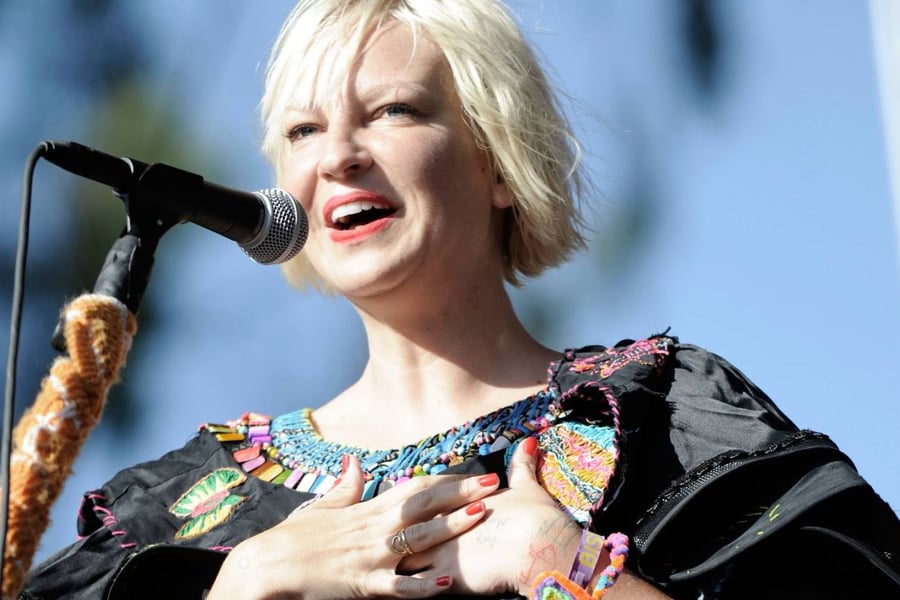 Sia
